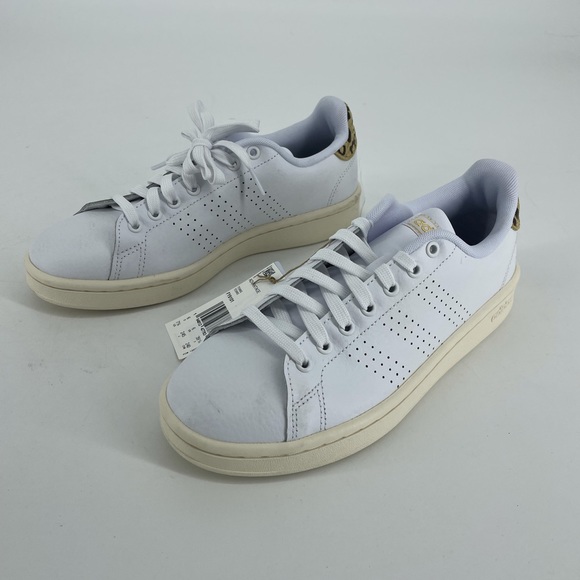adidas Advantage